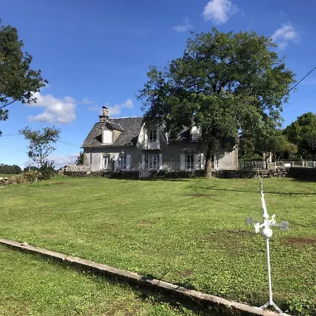 Σπίτι διακοπών Maison De Charme Au Coeur Des Volcans, Proche De Salers, Avec Jardin Et Activites De Plein Air - Fr-1-742-288 *