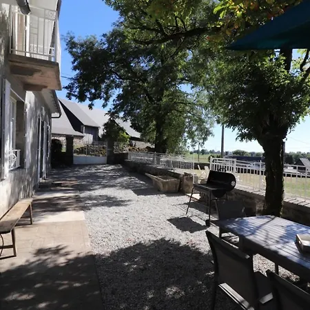 Maison De Charme Au Coeur Des Volcans, Proche De Salers, Avec Jardin Et Activites De Plein Air - Fr-1-742-288 Σπίτι διακοπών *