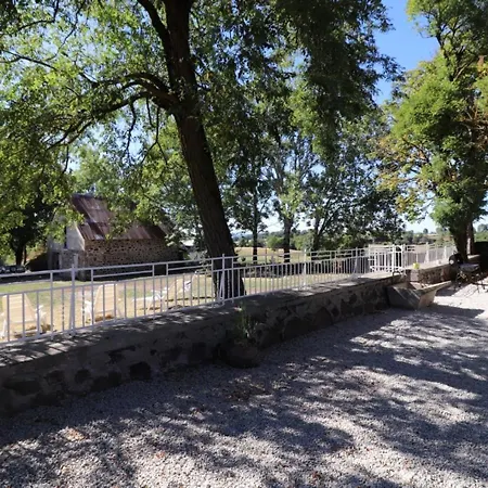Maison De Charme Au Coeur Des Volcans, Proche De Salers, Avec Jardin Et Activites De Plein Air - Fr-1-742-288 Σπίτι διακοπών *